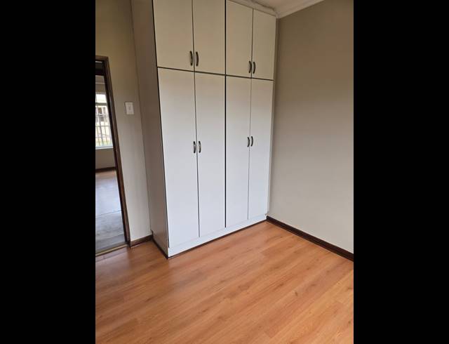 4 BEDROOM HOUSE FOR SALE IN MANDELA VIEW